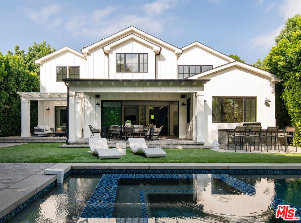 5088 Amestoy Ave, Encino, CA 91316 — sold by DMF Realty