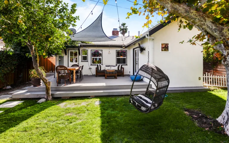 10255 Camarillo St, North Hollywood, CA 91601 — sold by DMF Realty