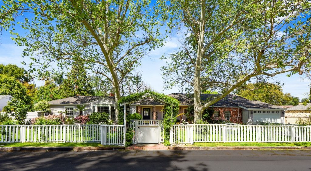 11149 Valley Spring Ln, Studio City, CA 91602 — sold by DMF Realty